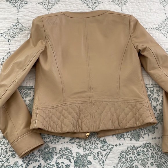 Tory Burch soft LAMB leather tan jacket w quilting - Picture 7 of 8